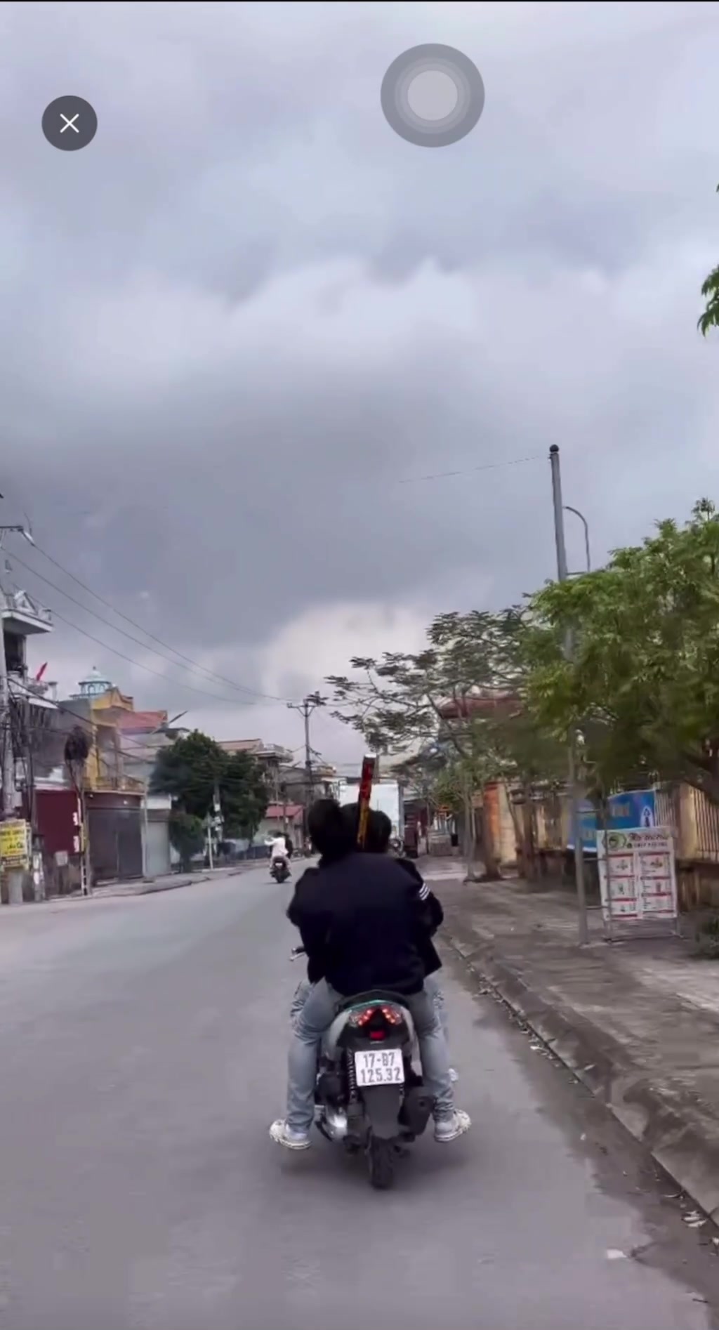 Cứ tưởng thế là ngầu =))