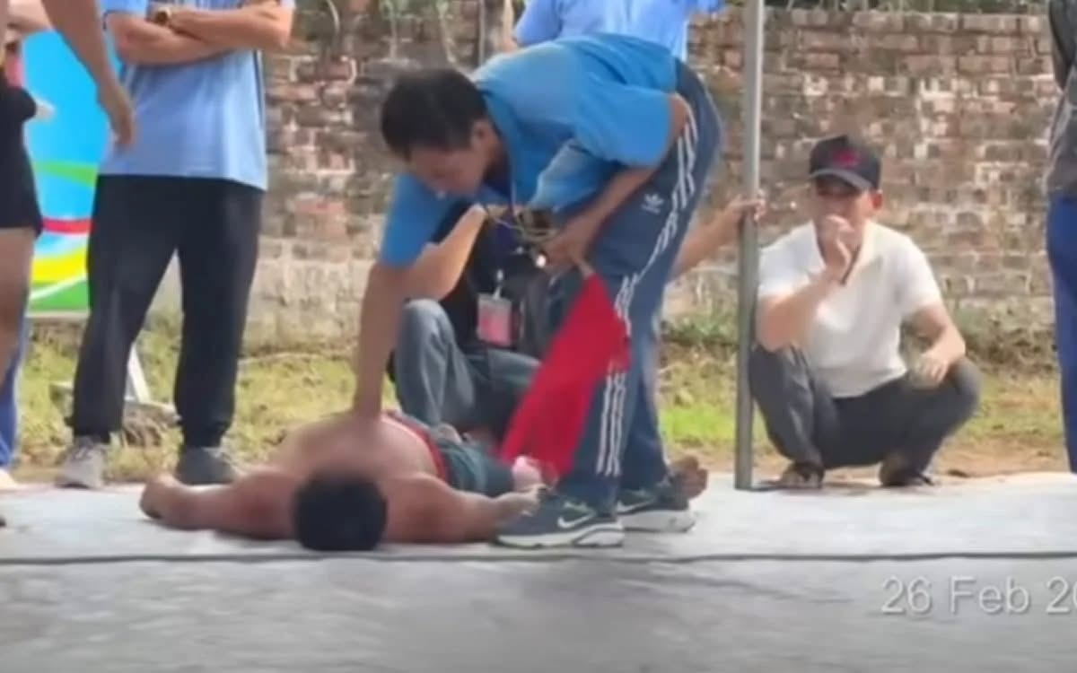 [VIDEO] Đô vật tử vong sau lễ hội vật làng ở Hà Nội